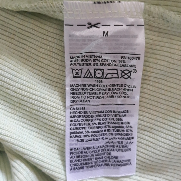 Old Navy slim fit tank - Picture 3 of 8